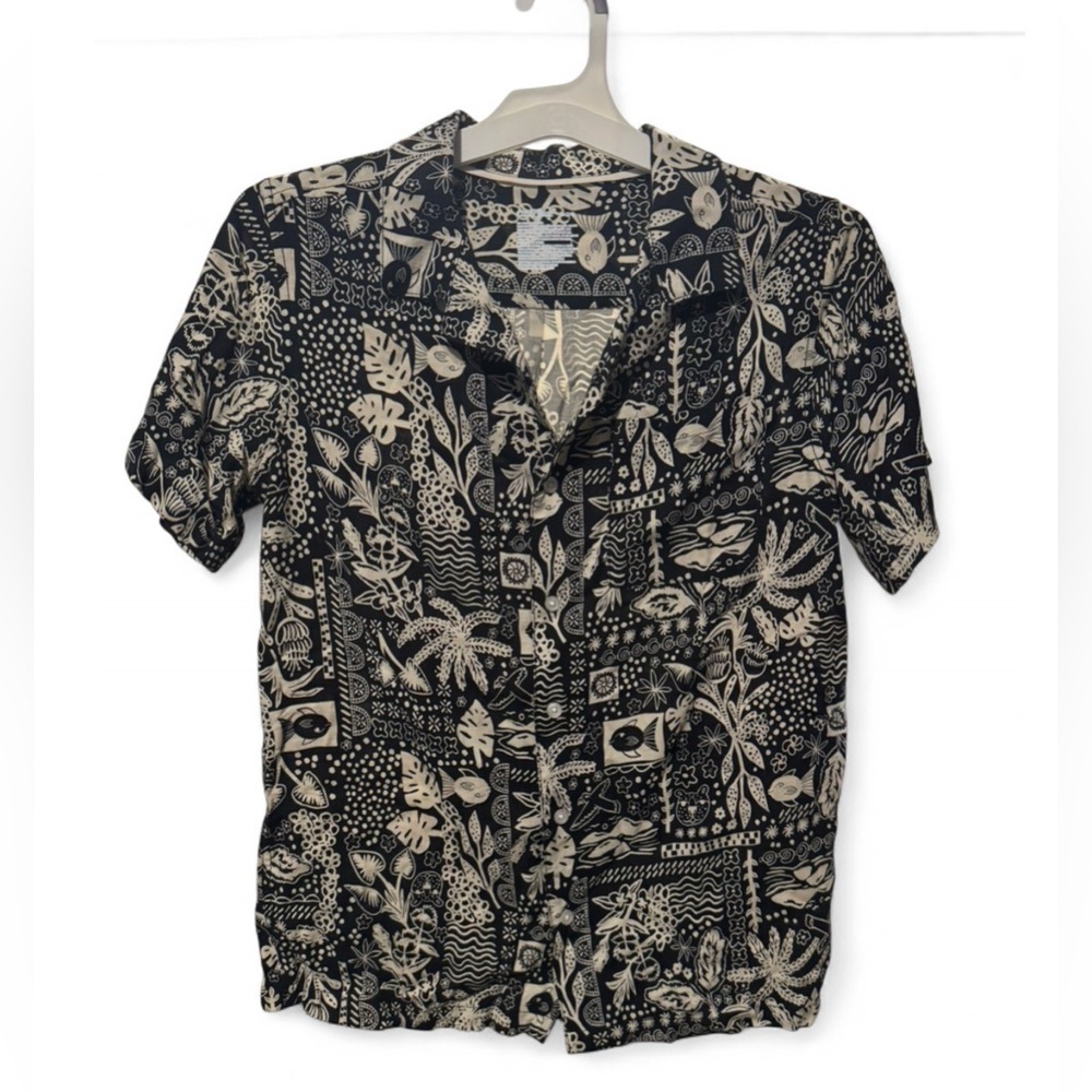 Cat & Jack Black and White Patterned Shirt